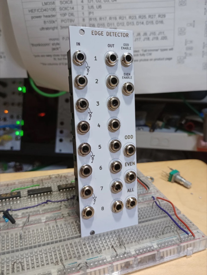 Edge Detector 8HP panel